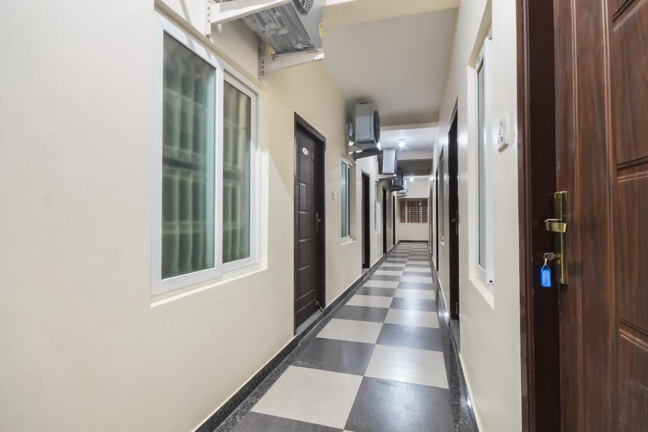 Oyo 70250 Royal Residency Hotel Nāmakkal Buitenkant foto
